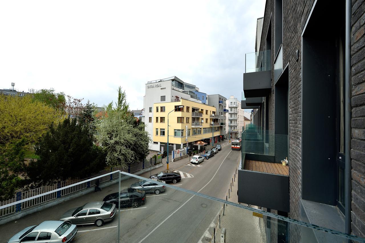 Ambiente Serviced Apartments - Dunajska Pressburg Exterior foto