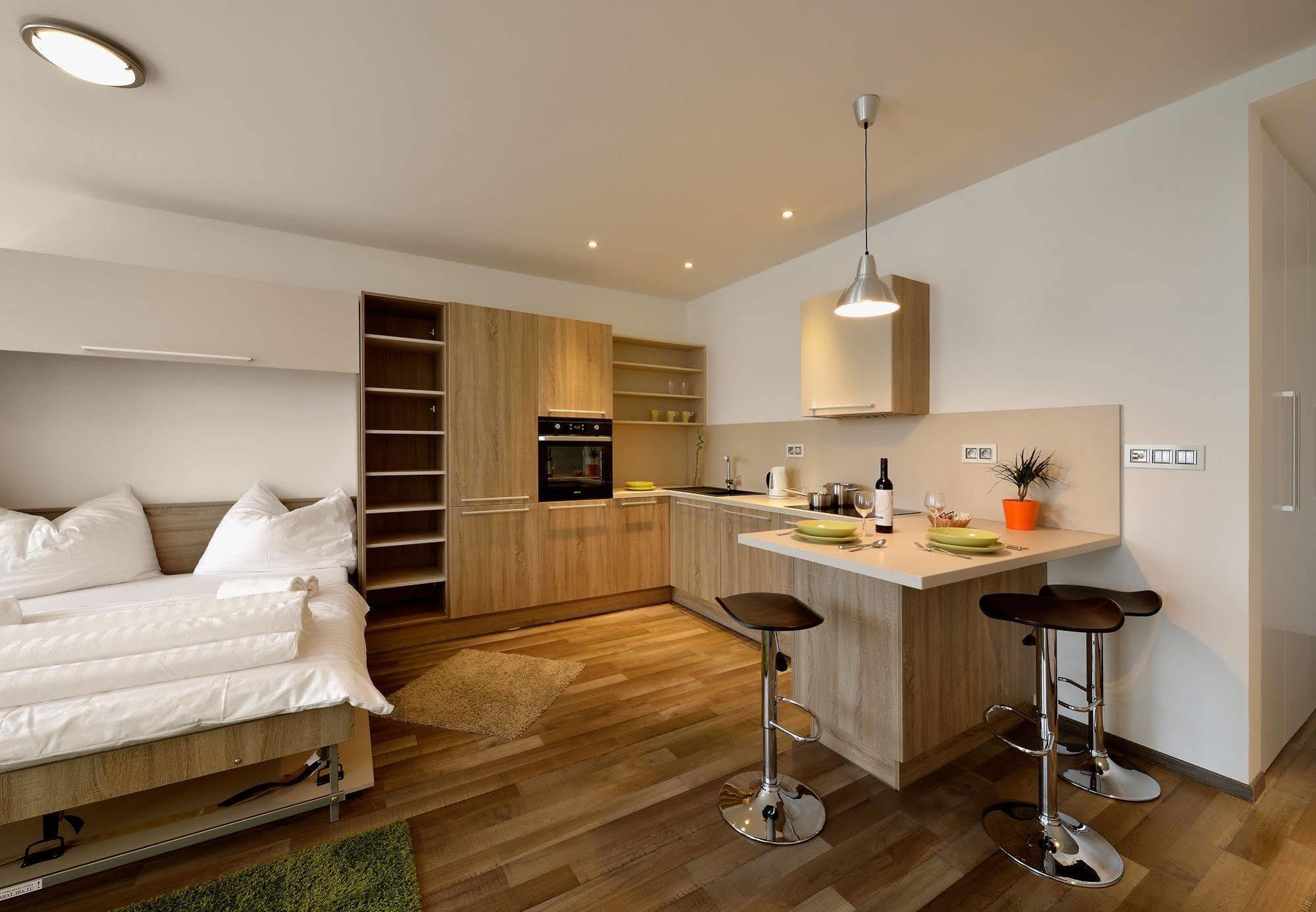 Ambiente Serviced Apartments - Dunajska Pressburg Exterior foto