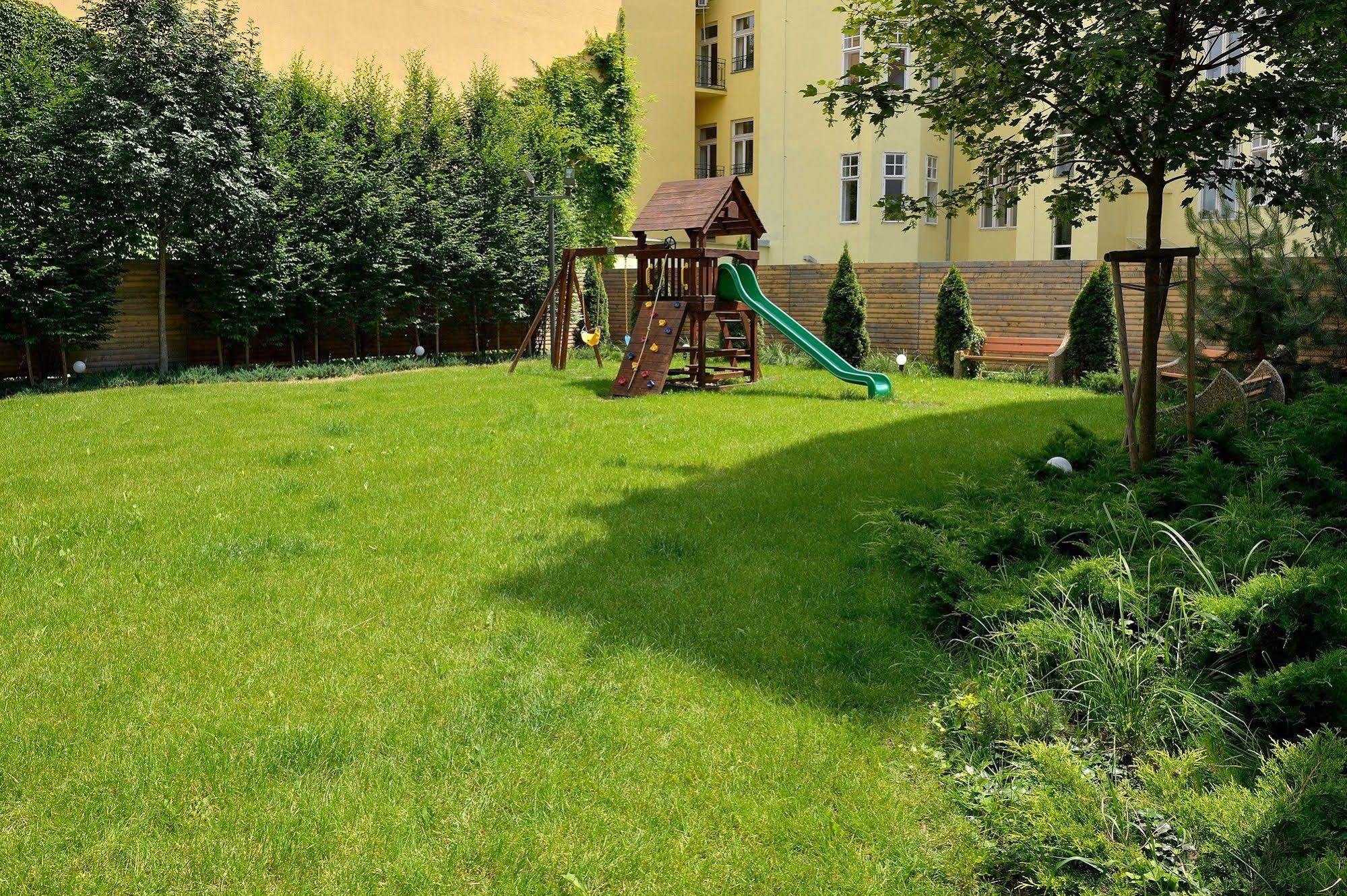 Ambiente Serviced Apartments - Dunajska Pressburg Exterior foto